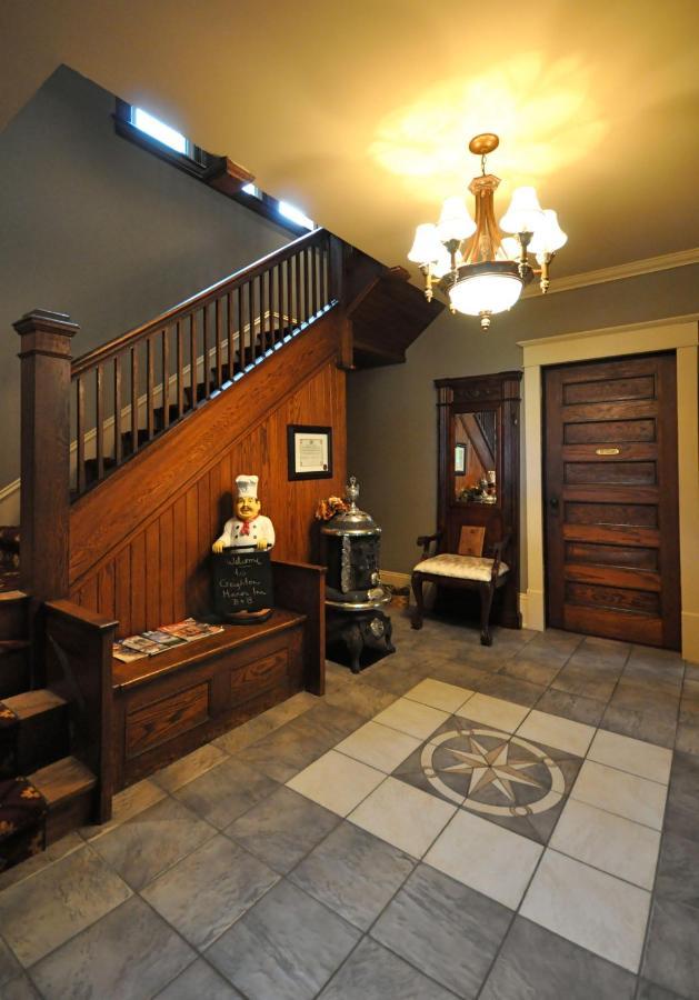 Creighton Manor Inn Bed & Breakfast Orillia Exterior photo